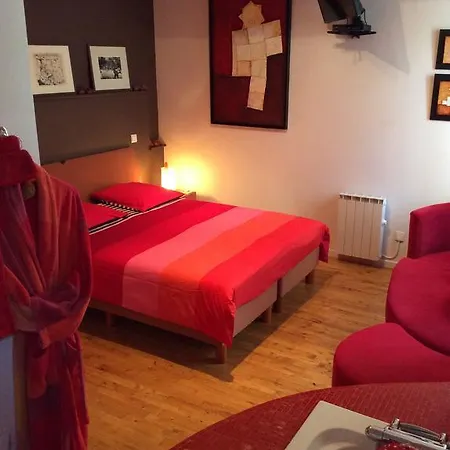 Le Moulin De Peychenval Bed & Breakfast *